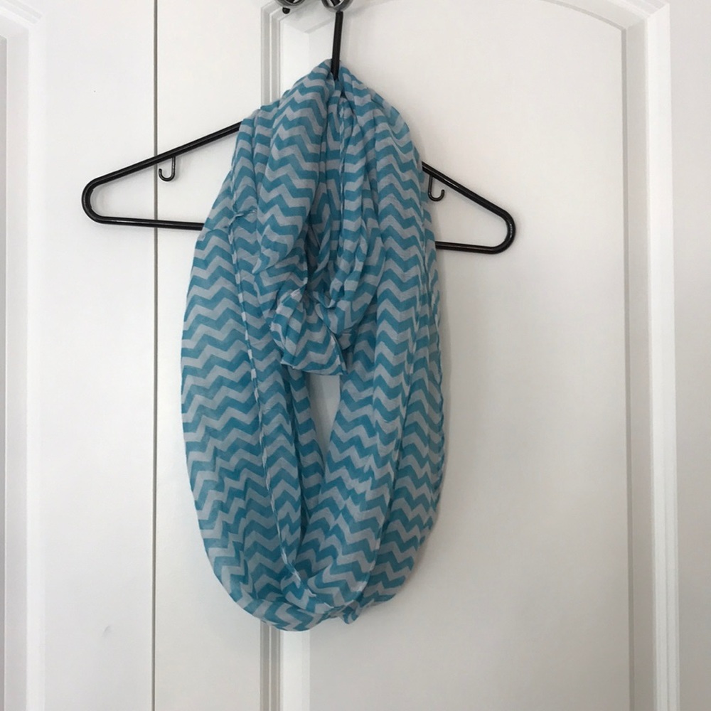 Chevron scarf